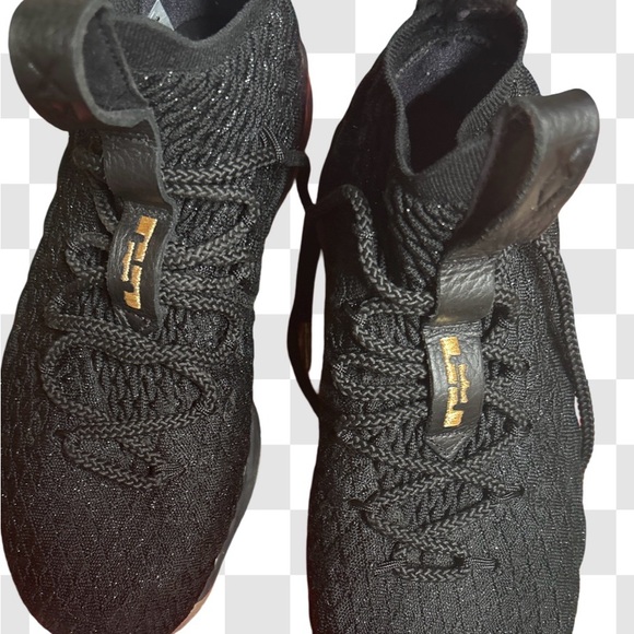 Nike Black & Gold LeBron 15 gs - Picture 10 of 10